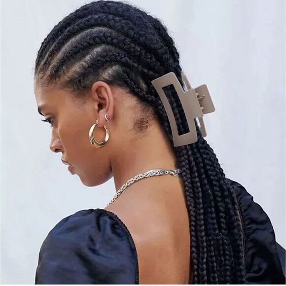 Matte Claw Clips   - Picture 3 of 3